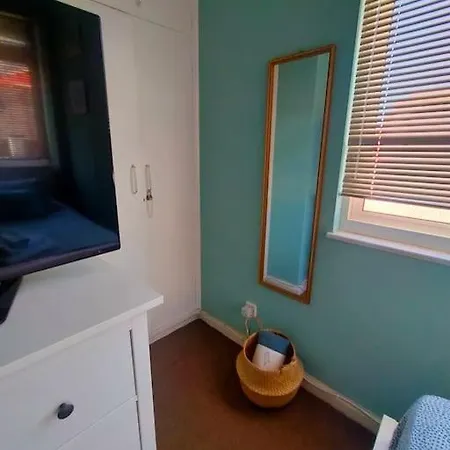 Apartment Location 2 Bed2 Bath W/lift In Town! *