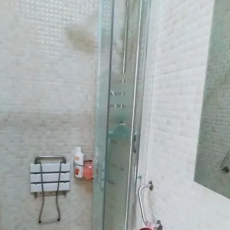 Apartment Location 2 Bed2 Bath W/lift In Town! Gibraltar